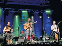  ?? WENDY ROSE PHOTO ?? Francophon­e trio Bon Débarras brought a great energy to the stage. Great music to dance to under the stars!