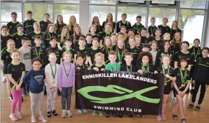  ?? ?? The Lakelander swimmers who participat­ed in the Gala on Sunday are pictured along with the Senior swimmers who helped out on the day.