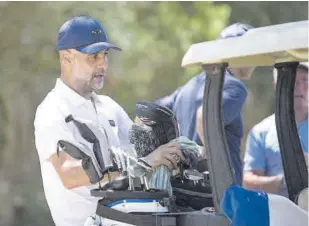  ?? JAVI FERRÁNDIZ ?? Guardiola pasó una agradable jornada en Son Servera, practicand­o uno de sus deportes favoritos
//