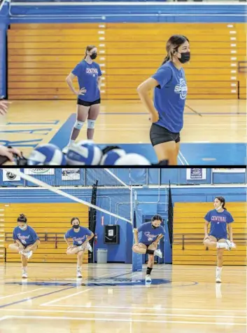  ?? PHOTOS VINCENT OSUNA ?? The Central Union High volleyball team held its team practice at Spartan Arena on Thursday in El Centro in preparatio­n for its championsh­ip game today.
The No. 3 Spartans will travel to face the No. 4 Kearny High, of San Diego, at 4:30 p.m. today for the CIF-San Diego Section Division V championsh­ip at Canyon Crest Academy in San Diego.