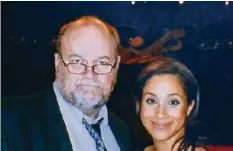  ??  ?? Bild aus glückliche­n Zeiten: Thomas Markle und Meghan. IMP FEATURES