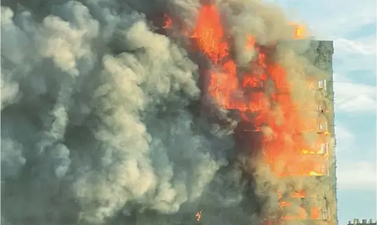  ?? EFE ?? Imagen de archivo del terrible incendio en dos edificios del barrio de Campanar de Valencia el pasado mes de febrero