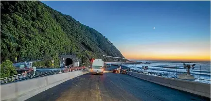  ?? PHOTOS: JOHN KIRK-ANDERSON/STUFF ?? Driving over the Irongate Bridge, on the way to the dawn ceremony at Rakautara for the reopening of State Highway 1 at Kaiko¯ ura.