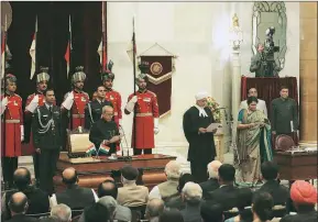  ?? Tashi Tobgyal ?? J S Khehar takes oath as the Chief Justice of India at Rashtrapat­i Bhawan Wednesday.