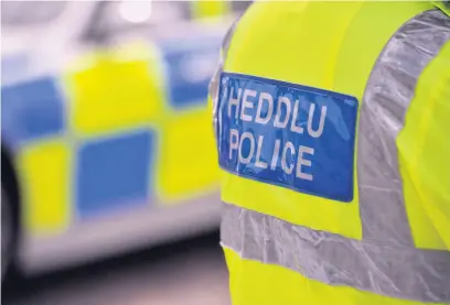  ?? Picture: Rob Browne ?? Dyfed-powys Police officer numbers are set to rise to around 1,200 by the end of next year.