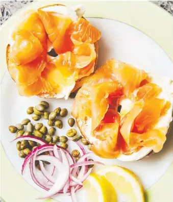  ?? PHOTOS: LINDA XIAO ?? Author Cathy Barrow shares a recipe for home-cured lox in her new book about homemade bagels and toppings.