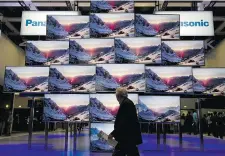  ?? JOHN MACDOUGALL/ AFP/GETTY IMAGES FILES ?? The pick-and-pay concept, supported by Bell, is raising concerns in the television industry, over rising costs for customers.