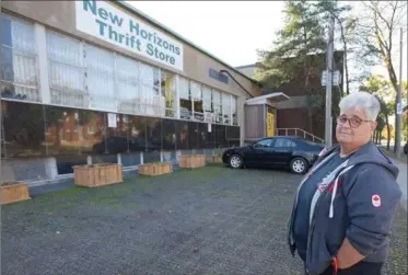  ?? CATHIE COWARD, THE HAMILTON SPECTATOR ?? Suzanne Foreman, head of New Horizons Thrift Shop, stands in their new eco-parking lot.