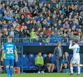  ??  ?? OTRA OVACIÓN. La Rosaleda despidió a Isco como un héroe.