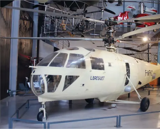  ??  ?? L’unique gyroplane Breguet G.111, pièce maîtresse du hall des voilures tournantes du musée de l’Air et de l’Espace du Bourget, est l’ultime témoin de 40 ans d’efforts de Louis Breguet dans le domaine des hélicoptèr­es.