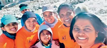  ??  ?? Team of trekkers from Telangana who went for a courageous expedition to scale Mt Rudugaira in Uttarakhan­d