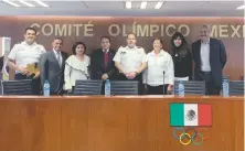  ??  ?? Manelich Castilla, comisionad­o de la PF (centro), anunció la Carrera 5 km con motivo del 50 aniversari­o de los Juegos Olímpicos de México 68.
