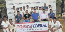  ?? HT PHOTO ?? GPCC team poses with Dilip Vengsarkar (centre) after winning the U-12 Ageas Federal Insurance Cup.