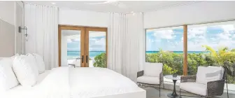  ??  ?? The club house suite at Caerula Mar boasts a magnificen­t view of the beach and ocean.