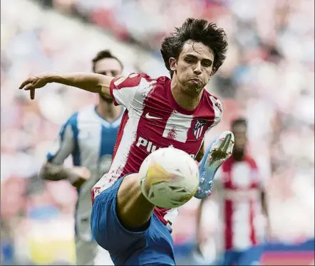  ?? FOTO: J. A. S. ?? Joao Félix tiene muy claro que su futuro va a seguir vinculado al Atlético de Madrid en el futuro cercano. No se ve fuera a día de hoy