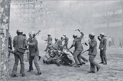  ?? MANEL ARMENGOL ?? Aquesta és la foto que Armengol va fer al passeig de Sant Joan amb Provença; tota una al·legoria d’Espanya