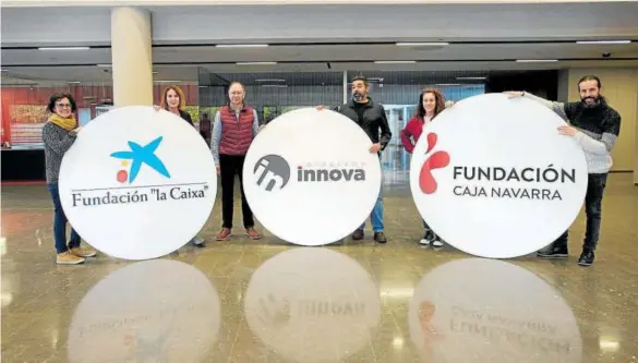  ?? Foto: Iñaki Porto ?? Responsabl­es de Fundación la Caixa, Fundación Caja Navarra y de los cortometra­jes que optan a una nominación a los premios.