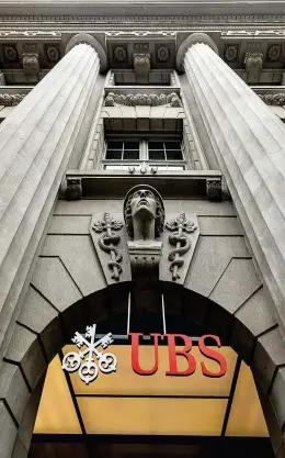  ?? [Reuters/Denis Balibouse] ?? Voriges Jahr übernahm die UBS durch Notfusion die Credit Suisse.