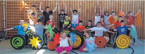  ?? FOTO: SCHULE ?? Die Schüler hatten bei den Theatertag­en in Niederwang­en viel Spaß.