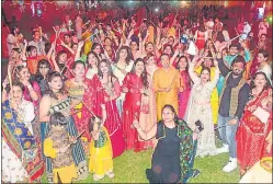  ?? SOURCED ?? A mega Dandiya event held at a club in Lucknow