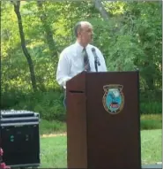  ?? MEDIANEWS GROUP FILE PHOTO ?? Rick Kidron, former president of the Rotary Club of Horsham, speaks at the dedication ceremony of Carl Kohler Park’s new facilities in 2014.