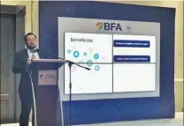  ??  ?? Aplicación. El BFA lanzó una app que permite acceder a servicios financiero­s desde un móvil