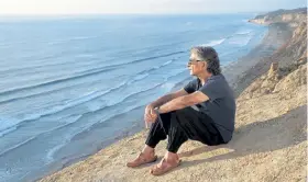  ?? Philip Cheung, © The New York Times Co. ?? Deepak Chopra, longtime wellness and meditation celebrity, at Black’s Beach in La Jolla, Calif., on Sept. 25.