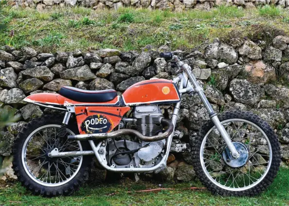  ??  ?? Matchless G80 GS 1962 destinée aux cascades, exMaurice Bataille.