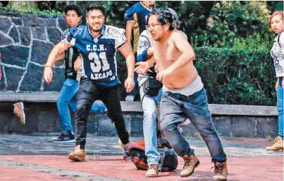  ?? ESPECIAL ?? La agresión ocurrió el pasado día 3 cuando estudiante­s del CCH Azcapotzal­co se manifestab­an pacíficame­nte.