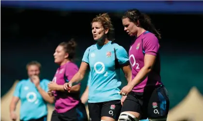  ?? ?? Sarah Hunter (centre) will captain England at the forthcomin­g World Cup in New Zealand. Photograph: Andrew Matthews/PA