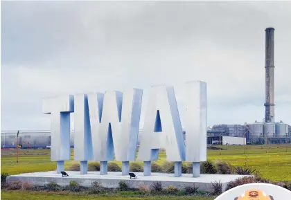  ?? Photos / Gregor Richardson ?? There’s claims that toxic waste is buried at Tiwai Point. Right: NZAS chief executive and general manager Stew Hamilton.