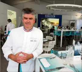  ??  ?? Le chef Didier Aniès, au sein de son restaurant éphémère installé pour le Monaco Yacht Show. (Photo Cyril Dodergny)