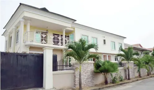  ?? Photo: Bamigbala Adekola ?? A residentia­l building at Abimbola Awoliyi Estate in Oko Oba, Agege, Lagos.