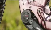  ??  ?? Moteur Bosch Performanc­e CX dernière génération, l’ambition est bien de proposer un e-bike enduro/ all-mountain convaincan­t. Et c’est réussi.