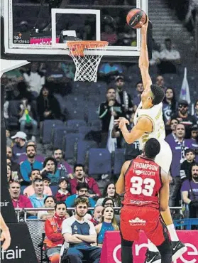  ?? FOTO: EFE ?? Edy Tavares anotando