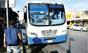  ??  ?? Las rutas de transporte que no cumplan con sus recorridos completos serán sancionada­s