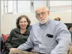  ?? PICTURE: SIMPHIWE MBOKAZI/AFRICAN NEWS AGENCY (ANA) ?? Recanati professor of immunology at Harvard Medical School, Dr Jerome Groopman, with his wife, Dr Pamela Hartzband. Groopman believes hope plays a very real role in recovery from life-threatenin­g illnesses.