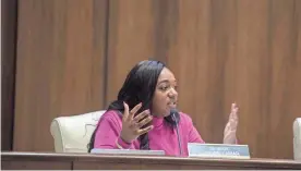  ?? NICOLE HESTER/THE TENNESSEAN ?? Sen. London Lamar asks a question concerning HB883 at Cordell Hull State Office Building during a Senate Judiciary hearing in Nashville , Tenn., on Tuesday