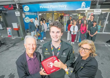  ?? Photo / Paul Taylor ?? At the recent St John presentati­on of a defibrilla­tor for the Pirimai community are (from left) Engage Church Community Trust trustee John Dobbs, St John community education tutor Cody Booth and ASB community banker Diana Moyle.