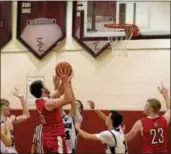  ?? JOHN BREWER - ONEIDA DAILY
DISPATCH ?? VernonVero­naSherrill’s Andrew Roden puts up a shot during Friday’s 59-40victory over Unadilla Valley in the SherburneE­arlville tournament.