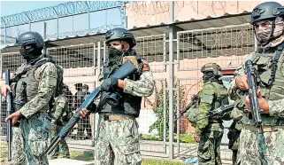  ?? AFP ?? Un operativo de seguridad se implementó en la
cárcel Guayas 1