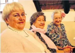  ??  ?? Lynn Waller, Grace van Zyl and Peggy Harrison ready for the treats