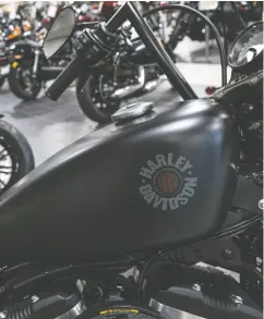  ?? David PAUL MORRIS / BLOOMBERG FILES ?? Harley-davidson motorcycle shipments fell 48 per cent
in the fourth quarter, the manufactur­er revealed.