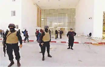  ?? ANIS MILI/REUTERS ?? Museu do Bardo está agora especialme­nte protegido por forças de segurança
