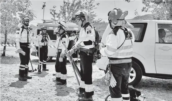  ?? JUNTAEX ?? Efectivos desplegado­s para trabajar en la extinción del incendio de Las Hurdes y Gata.