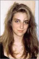  ??  ?? Bild unten: Andrea Lohagen starb 1993, mit 16. Sie wurde erschlagen. Wie Lucile Klobut (rechts). Die Leiche der 20-Jährigen wurde 2014 am Innufer gefunden.