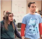  ?? MICHAEL YARISH/WARNER BROS. ?? Amy (Mayim Bialik) and Sheldon (Jim Parsons) are under considerat­ion for a Nobel Prize.