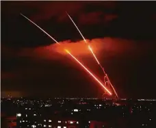  ?? Foto: Profimedia ?? Software izraelské firmy dokáže spočítat dráhu až stovky raket najednou. Brzy má pomáhat v energetice.