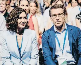  ?? CARL S LUJÁN / EP ?? Ayuso i Feijóo ahir al congrés regional del PP de Madrid
