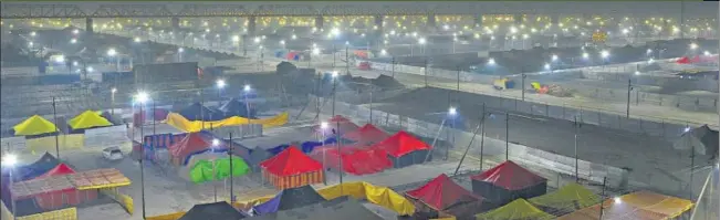  ?? PIX: SHEERAZ RIZVI & ANIL KUMAR MAURYA/HT ?? An overview of the mela sight that has been prepared for the Kumbh that starts in Prayagraj from January 15